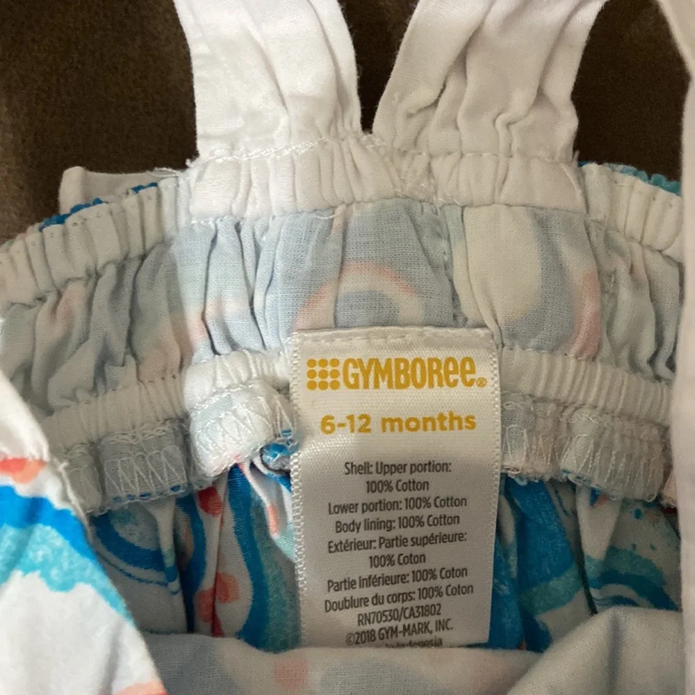 Gymboree seashell style dress. 6-12m Bow in back. Super pretty.